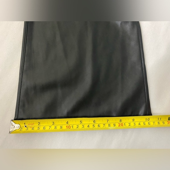 NWT GAP 70s high rise flares in vegan black leather- 6P - Picture 14 of 14